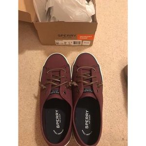 Women sperry shoes